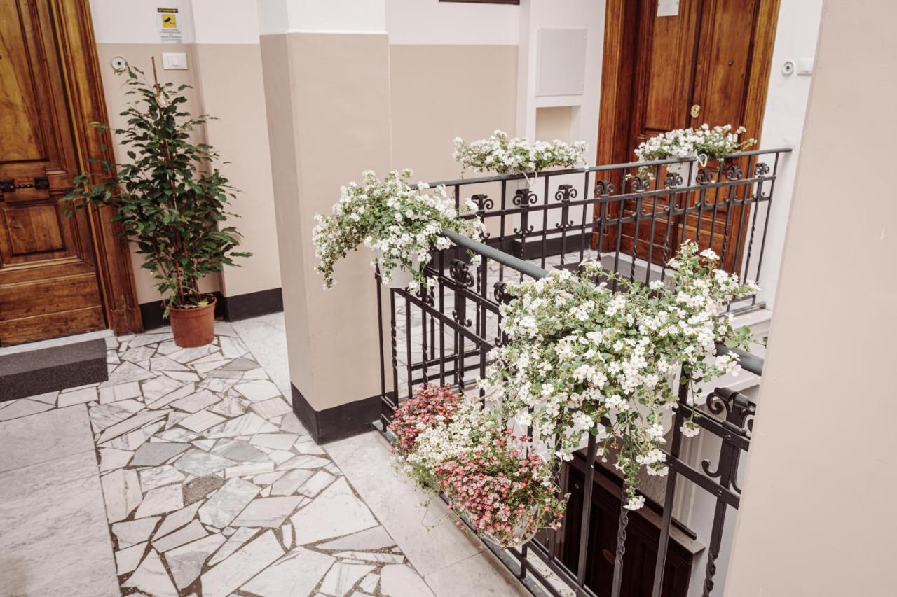 Art View Luxury Apartment Bari Exterior photo