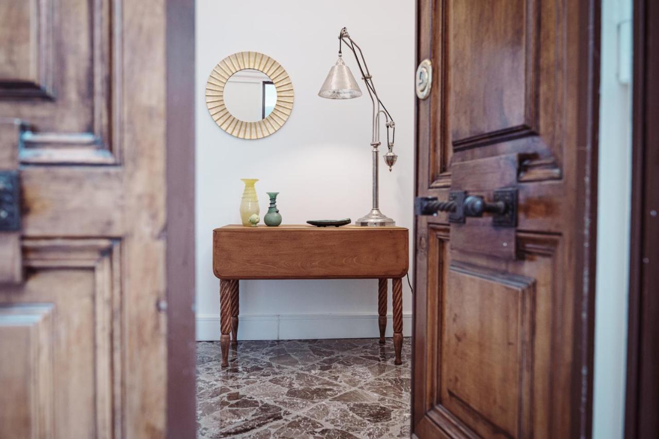 Art View Luxury Apartment Bari Exterior photo