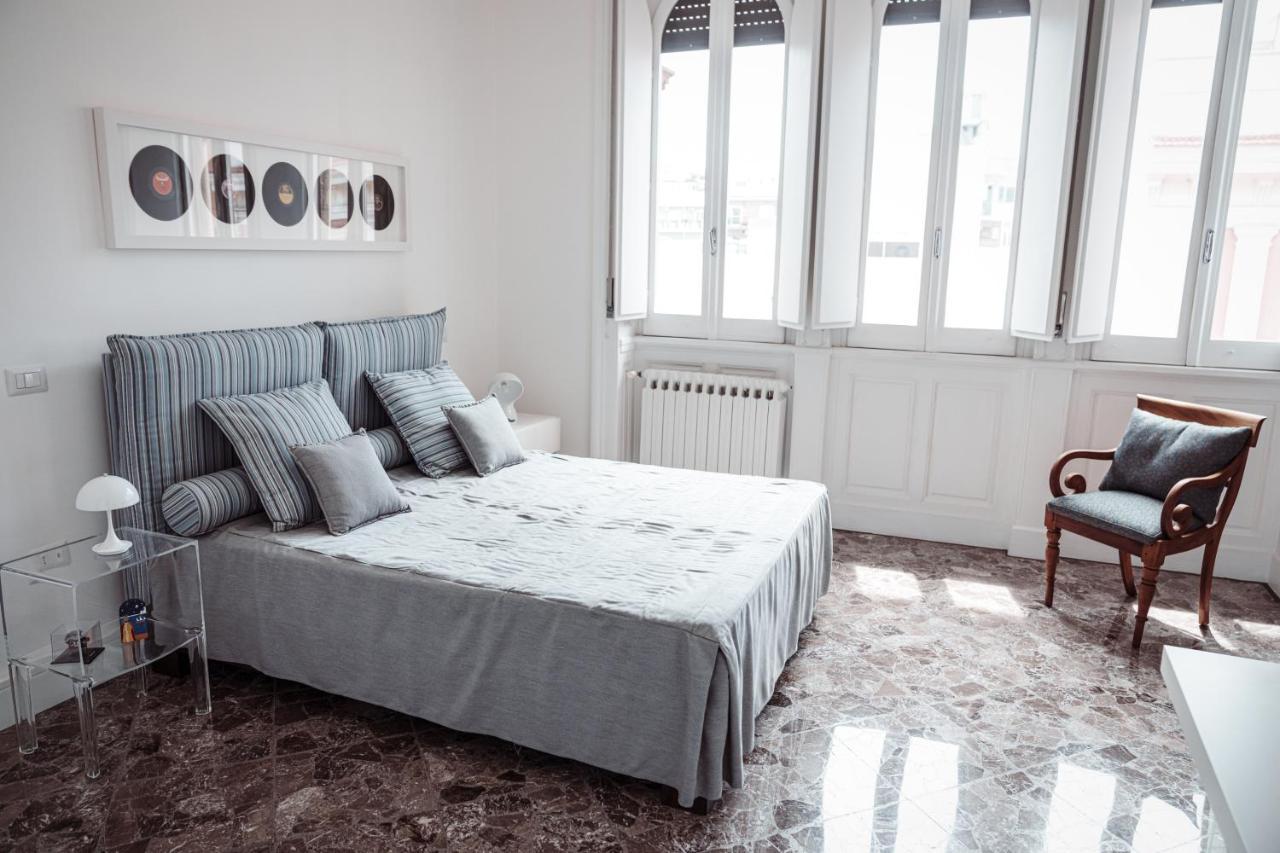 Art View Luxury Apartment Bari Exterior photo