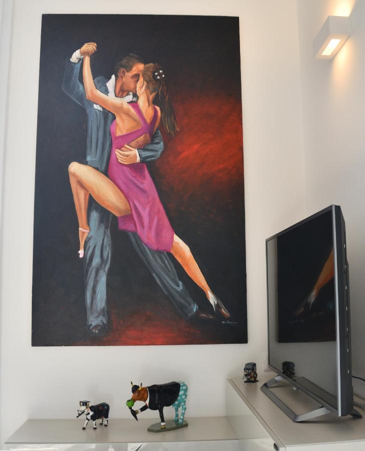 Art View Luxury Apartment Bari Exterior photo