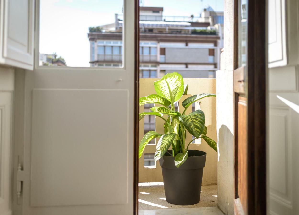 Art View Luxury Apartment Bari Exterior photo